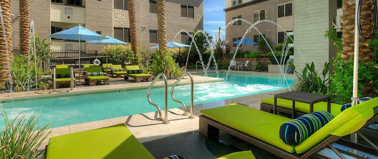 فيلا Shopping & Dining 1 Mile - 24 Hour Pool With Parking - 4036 فينيكس المظهر الخارجي الصورة